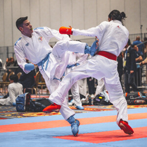 PUNOK WKF Approved Shin-Step Guard M Red